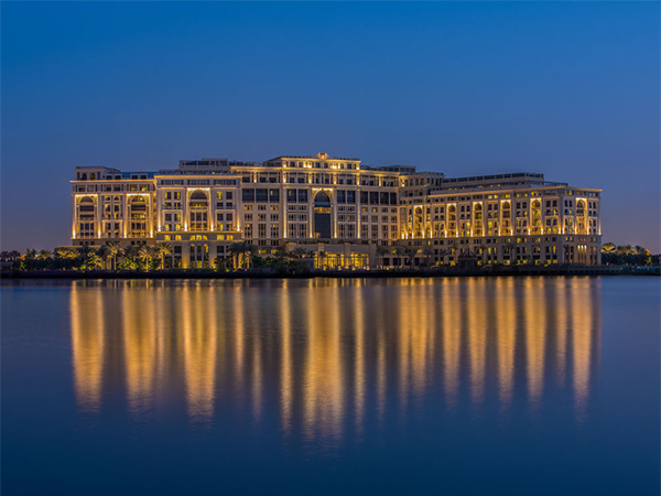 Palazzo Versace... فندق استثنائيٌّ يُغيّر مفهوم الرفاهية في دبي